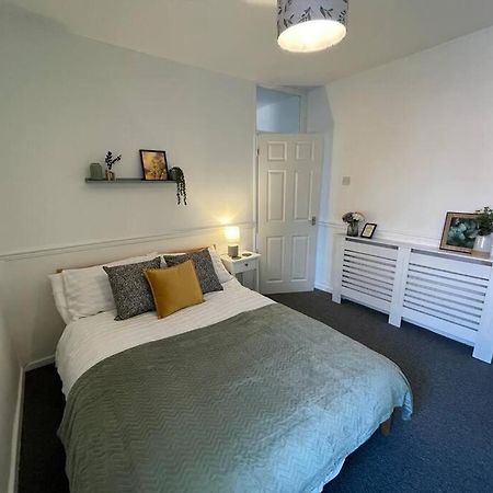 2 Bed Central Cardiff Apartment - Sleeps Five! Esterno foto
