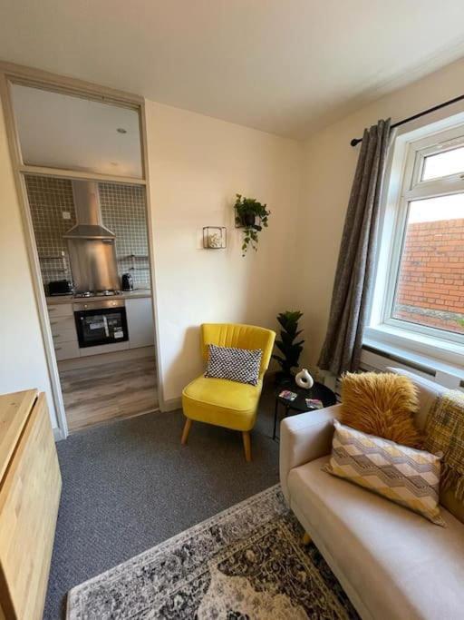 2 Bed Central Cardiff Apartment - Sleeps Five! Esterno foto