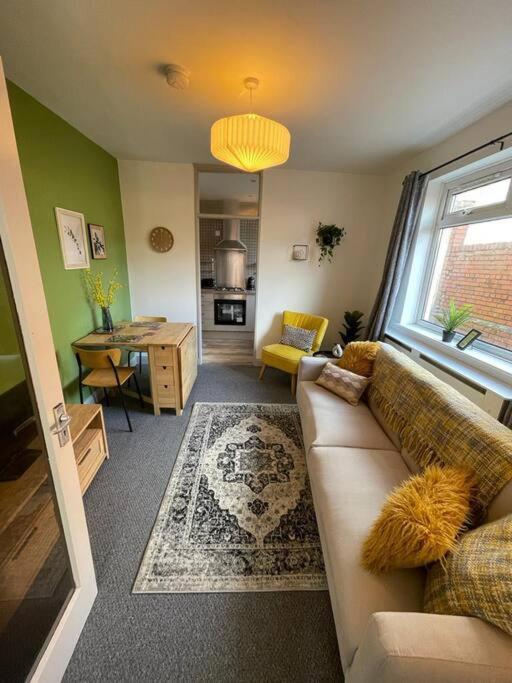 2 Bed Central Cardiff Apartment - Sleeps Five! Esterno foto