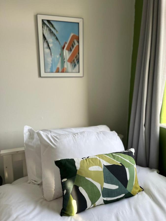 2 Bed Central Cardiff Apartment - Sleeps Five! Esterno foto