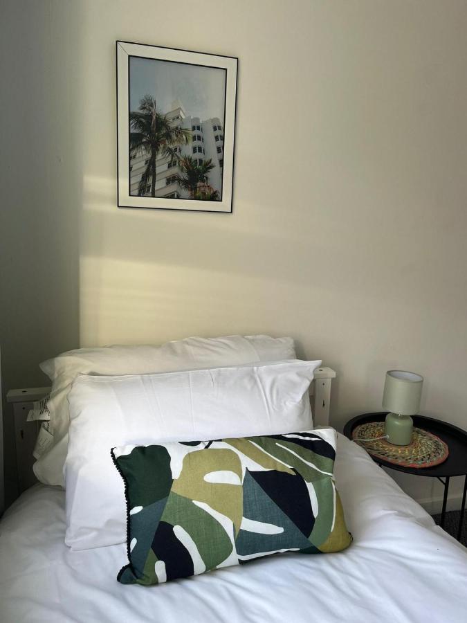 2 Bed Central Cardiff Apartment - Sleeps Five! Esterno foto