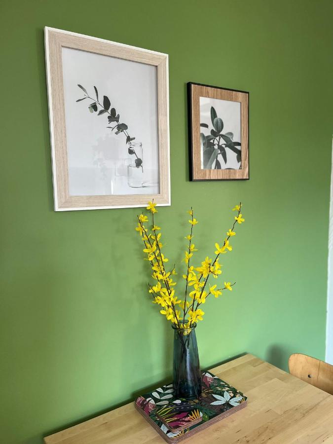2 Bed Central Cardiff Apartment - Sleeps Five! Esterno foto